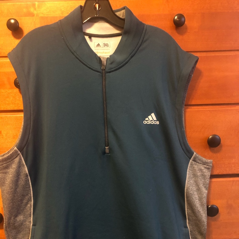 Adidas 1/4 zip Climaheat XL golf vest. New